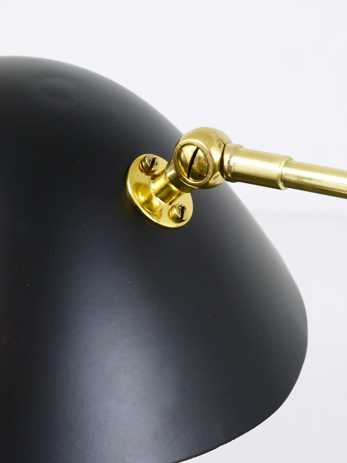 Gelenkige Mid-Century Tisch-/Schreibtischlampe aus Messing im Stil von Angelo Lelli, Italien, 1950er-Jahre